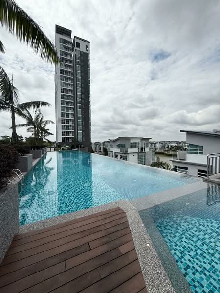 Pangsapuri untuk Dijual di D'Lagoon Luxury Apartment - Zoey Lee - Exterior - PropertyGuru.com.my