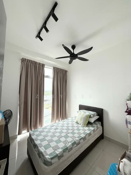 Pangsapuri untuk Dijual di D'Lagoon Luxury Apartment - Zoey Lee - Bedroom - PropertyGuru.com.my