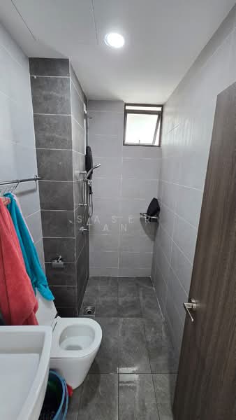 Servis Apartment untuk Dijual di Twin Tower Residence - SASER TAN. - Bathroom - PropertyGuru.com.my