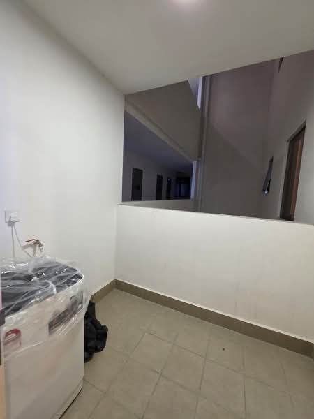 Servis Apartment untuk Dijual di Icon Residenz @ Icon City - Nisha R - Balcony - PropertyGuru.com.my