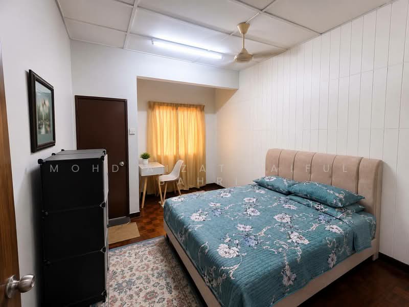 Rumah Teres 2-Tingkat untuk Dijual di Bandar Tun Hussein Onn (Cheras) - Mohd Aizat Saiful Bahri - Bedroom - PropertyGuru.com.my
