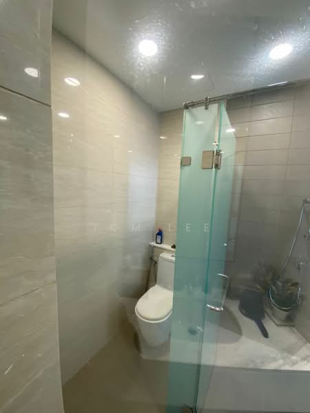 Service Residence for Sale at Cyperus @ Tropicana Gardens - Tom Lee - Bathroom - PropertyGuru.com.my