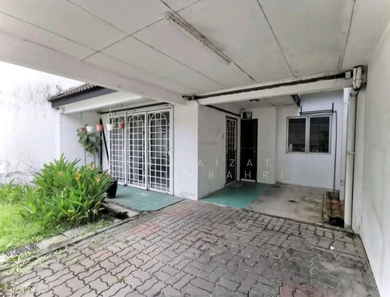 2-storey Terraced House for Sale in Usj 11 (Subang Jaya) - Mohd Aizat Saiful Bahri - Exterior - PropertyGuru.com.my