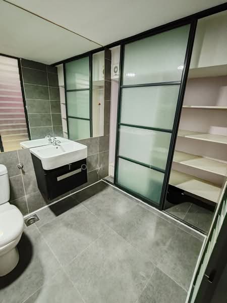 Kondominium untuk Disewa di Empire Damansara (Empire SOHO 2) - Tom Lee - Bathroom - PropertyGuru.com.my