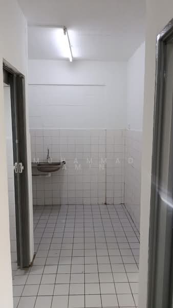 Rumah Flat untuk Dijual di Sri Cempaka - Muhammad Amin - Bathroom - PropertyGuru.com.my