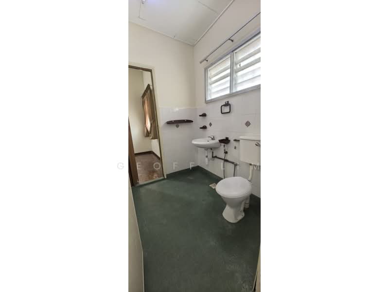 Semi-Detached House for Rent in Taman Desa Baru (Cheras) - Geoff Lim - Bathroom - PropertyGuru.com.my