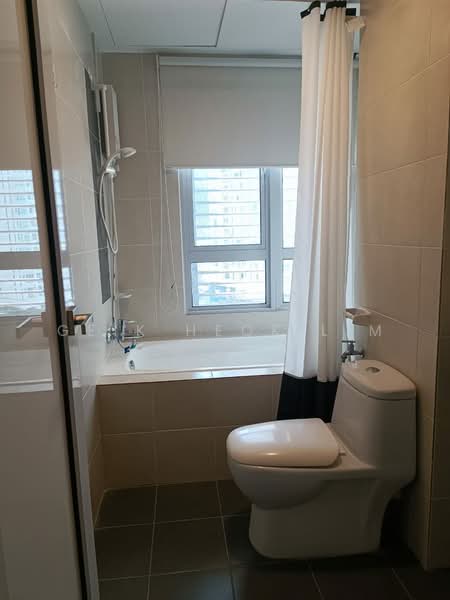 Kondominium untuk Disewa di The Peak Residences - Geik Heok Lim - Bathroom - PropertyGuru.com.my