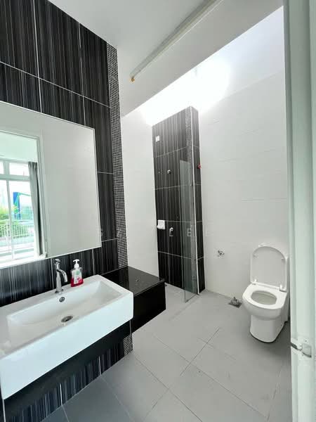 2-storey Terraced House for Sale in Setia Eco Cascadia (Tebrau) - Sze Lee - Bathroom - PropertyGuru.com.my
