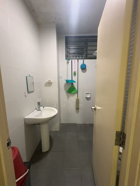 Service Residence for Rent at Palazio - Michelle Kueh - Bathroom - PropertyGuru.com.my