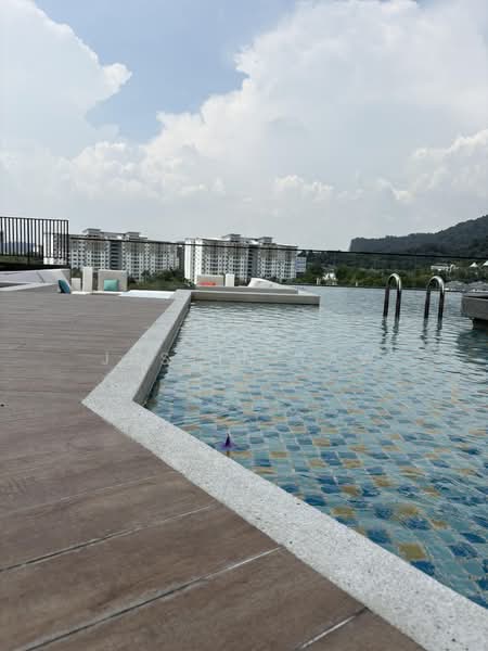 Servis Apartment untuk Disewa di D'Sini Residences - Justin Yaw - Pool - PropertyGuru.com.my