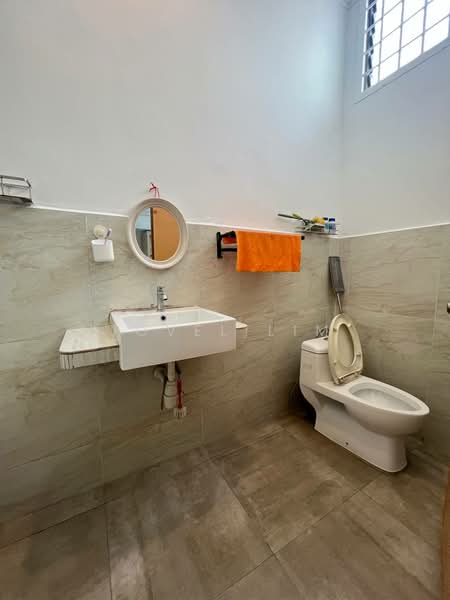 1.5-storey Terraced House for Rent in Taman Pelangi Indah (Ulu Tiram) - Jovel Lim - Bathroom - PropertyGuru.com.my