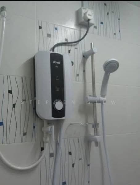 Pangsapuri untuk Disewa di Sky Garden Residences - Stephen Siew - Bathroom - PropertyGuru.com.my