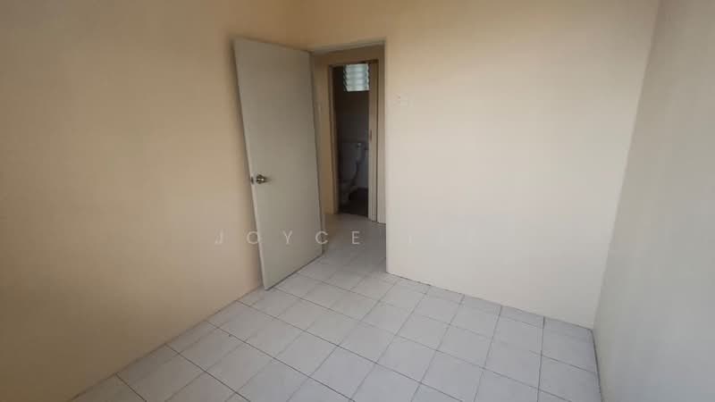 Pangsapuri untuk Dijual di Gambier Heights - Joyce Lee - Bedroom 1 - PropertyGuru.com.my