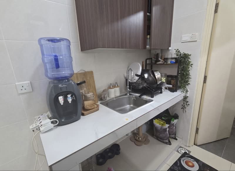 Service Residence for Rent at Vista Alam Serviced Apartment - Hairul Azmi - Kitchen - PropertyGuru.com.my