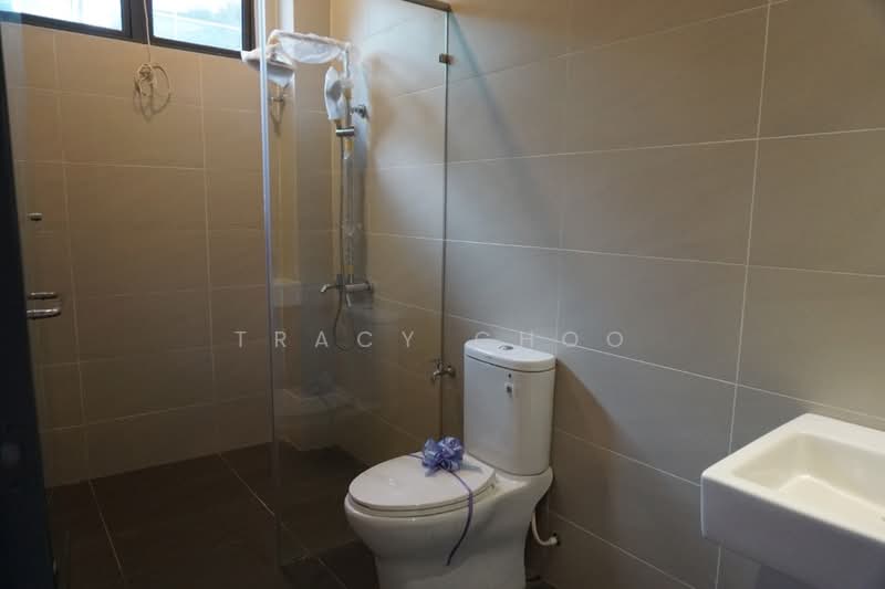 Rumah Teres 3 Tingkat untuk Dijual di Bandar Nusaputra (Puchong) - Tracy Choo - Bathroom - PropertyGuru.com.my