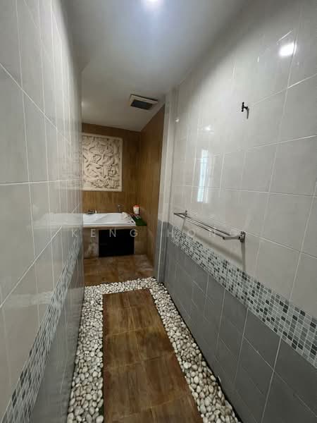 Bungalow for Sale in Bukit Rahman Putra (Sungai Buloh) - Keng Hong - Bathroom - PropertyGuru.com.my
