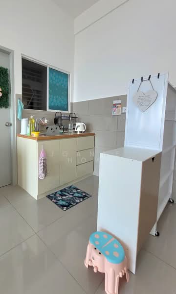Service Residence for Sale at Amber Cove - Joanne How - Kitchen - PropertyGuru.com.my