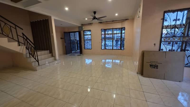 Rumah Teres 2 Tingkat untuk Dijual di Bandar Mahkota Cheras (Cheras) - Azli Ibrahim - Living Room - PropertyGuru.com.my