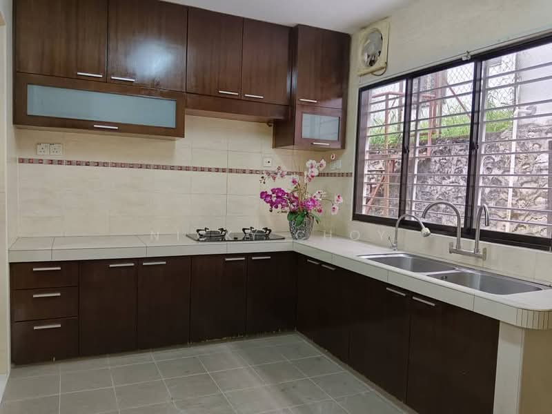 Rumah Teres 2 Tingkat untuk Disewa di Bandar Putra Permai (Seri Kembangan) - Nicky Choy - Kitchen - PropertyGuru.com.my