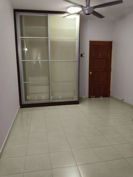 Rumah Teres 2 Tingkat untuk Disewa di Bandar Putra Permai (Seri Kembangan) - Nicky Choy - Bedroom - PropertyGuru.com.my