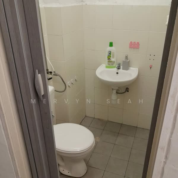 Apartment for Sale at Shineville Garden - Mervyn Seah - Bathroom - PropertyGuru.com.my