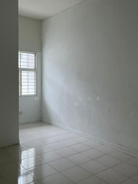 Rumah Teres 2 Tingkat untuk Dijual di Bandar Saujana Putra (Tanjong Duabelas) - Mohd Nor Fahmi - PropertyGuru.com.my