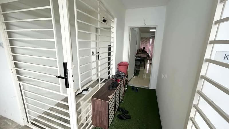 Kondominium untuk Dijual di D'Kristal Apartment (Pangsapuri D'Kristal) - Azli Ibrahim - Entrance - PropertyGuru.com.my