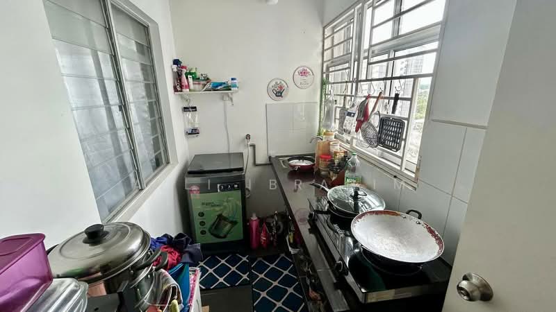 Kondominium untuk Dijual di D'Kristal Apartment (Pangsapuri D'Kristal) - Azli Ibrahim - Kitchen - PropertyGuru.com.my