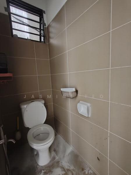 Shop / Office untuk Disewa di Bandar Bukit Raja (Klang) - Jasmine Teo - Bathroom - PropertyGuru.com.my
