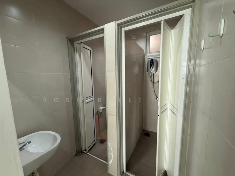 Condominium for Sale at Mutiara Ville - Roseabelle Low - Bathroom - PropertyGuru.com.my