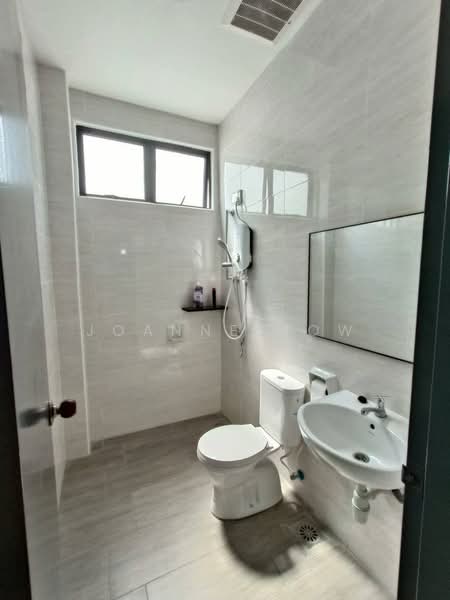 Rumah Berkembar untuk Disewa di Melaka City (Melaka) - Joanne How - Bathroom - PropertyGuru.com.my