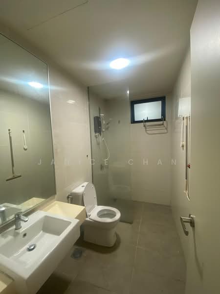 Service Residence for Rent at Southkey Mosaic - Janice Chan - Bathroom - PropertyGuru.com.my