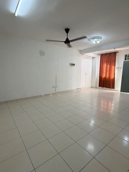 Rumah Teres 2 Tingkat untuk Dijual di Kangkar Pulai (Skudai) - Kay Ng - Living Room - PropertyGuru.com.my