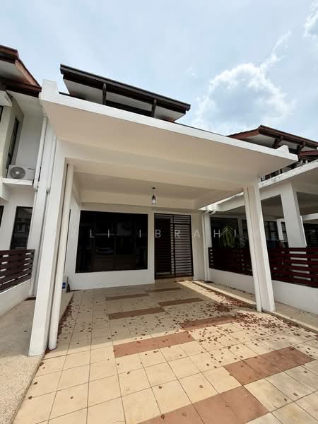 2-storey Terraced House for Sale in Alam Sari (Bangi) - Azli Ibrahim - Exterior - PropertyGuru.com.my
