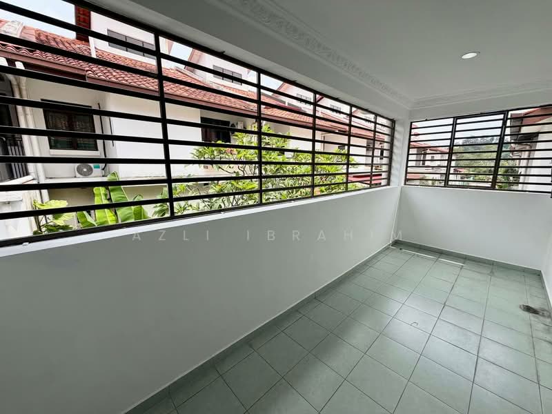 2-storey Terraced House for Sale in Alam Sari (Bangi) - Azli Ibrahim - Balcony - PropertyGuru.com.my
