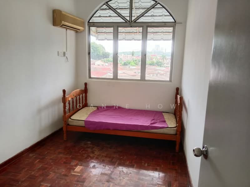 Pangsapuri untuk Dijual di Sri Johor - Joanne How - Bedroom - PropertyGuru.com.my