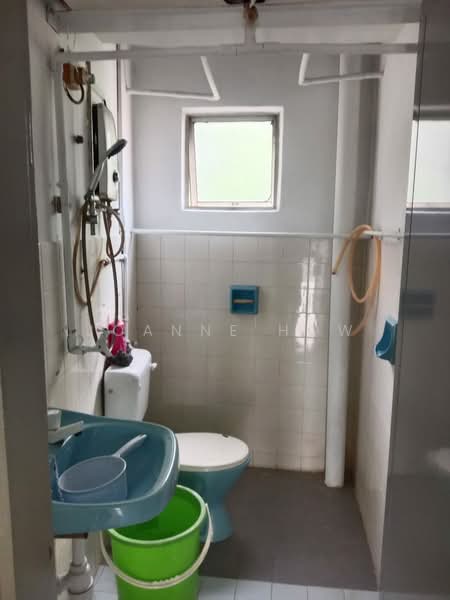 Pangsapuri untuk Dijual di Sri Johor - Joanne How - Bathroom - PropertyGuru.com.my