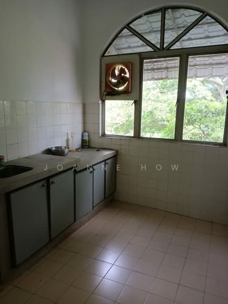 Pangsapuri untuk Dijual di Sri Johor - Joanne How - Kitchen - PropertyGuru.com.my