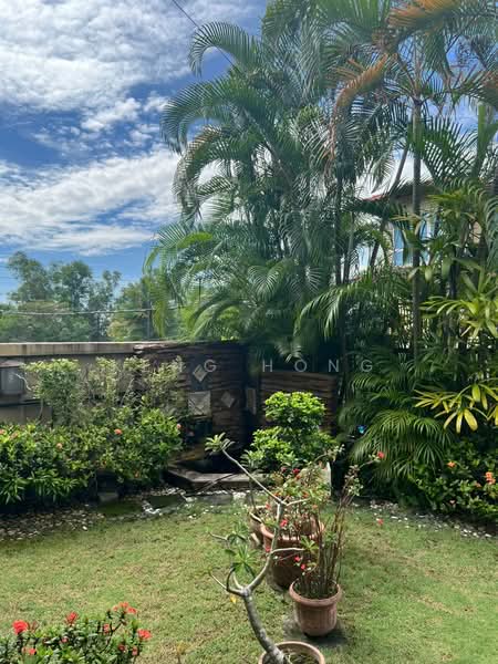 Semi-Detached House for Sale in Sungai Buloh (Selangor) - Keng Hong - Garden - PropertyGuru.com.my
