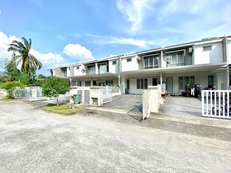 2-storey Terraced House for Sale in Taman Tasik Semenyih (Semenyih) - Azli Ibrahim - Exterior - PropertyGuru.com.my