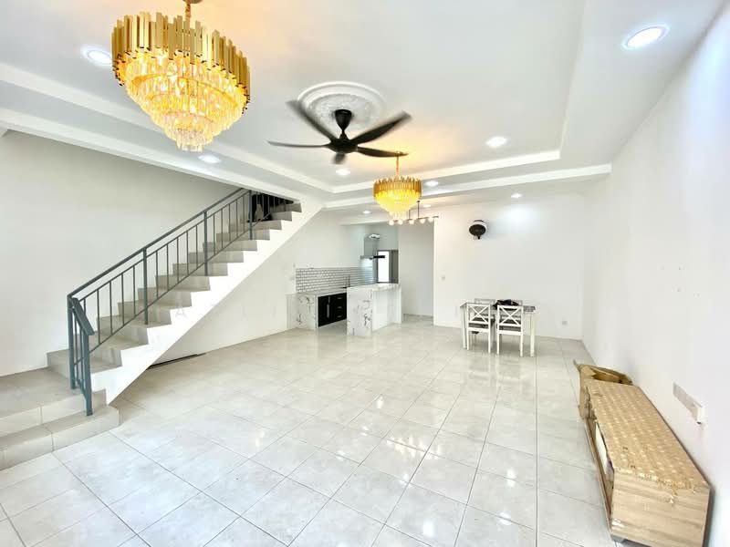 2-storey Terraced House for Sale in Taman Tasik Semenyih (Semenyih) - Azli Ibrahim - Living Room - PropertyGuru.com.my