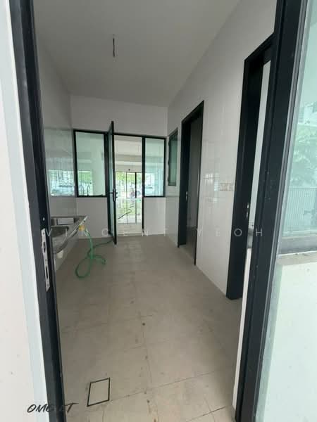 Rumah Teres untuk Dijual di Duta Villa (Setia Alam) - Vincent Yeoh - Kitchen - PropertyGuru.com.my