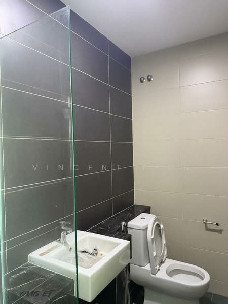 Rumah Teres untuk Dijual di Duta Villa (Setia Alam) - Vincent Yeoh - Bathroom - PropertyGuru.com.my