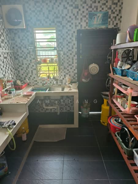 2-storey Terraced House for Sale in Taman Daya (Johor Bahru) - Ah Liang - Kitchen - PropertyGuru.com.my