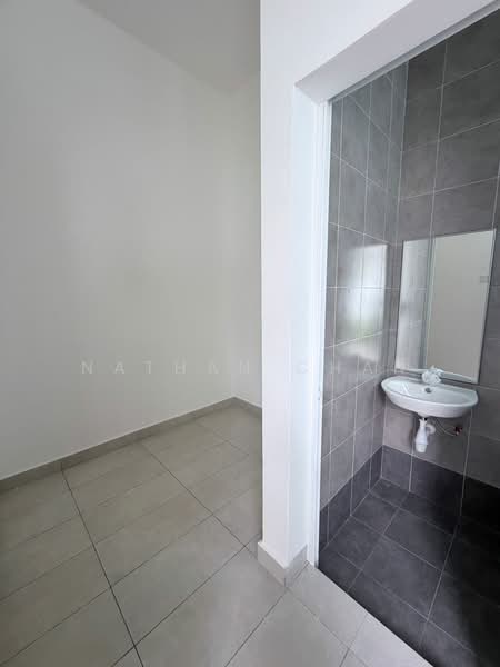 Rumah Berkembar untuk Dijual di Taman Molek (Johor Bahru) - Nathan Chan - PropertyGuru.com.my