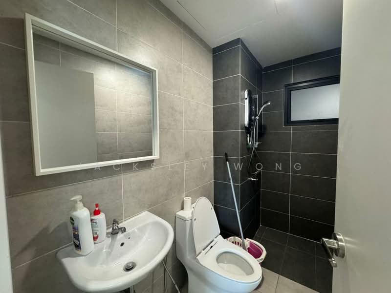 Servis Apartment untuk Disewa di M Oscar - Jacksley Wong - Bathroom - PropertyGuru.com.my