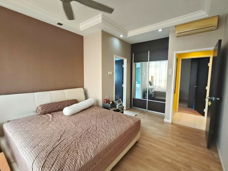 Condominium for Sale at The Tamarind - Saran SK - Bedroom - PropertyGuru.com.my