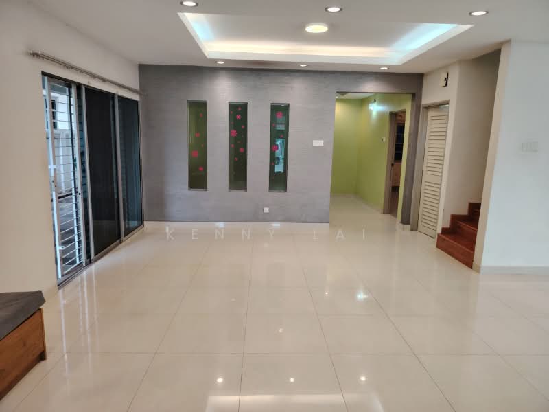 Rumah Berkembar untuk Dijual di Bandar Tun Hussein Onn (Cheras) - Kenny Lai - Living Room - PropertyGuru.com.my