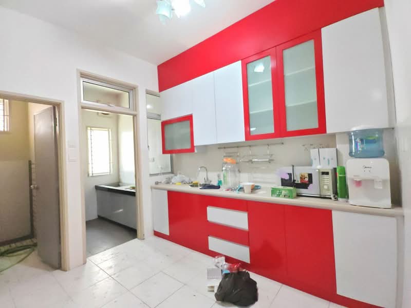 2-storey Terraced House for Sale in Taman Setia Indah (Tebrau) - Sharon Ng - Kitchen - PropertyGuru.com.my