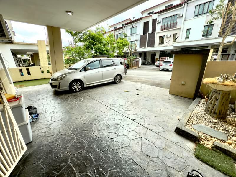 Rumah Berkembar untuk Dijual di Taman Tropika 2 (Kajang) - Azli Ibrahim - Exterior - PropertyGuru.com.my